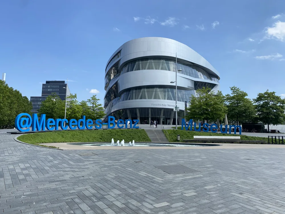 Budynek Muzeum Mercedesa w Stuttgarcie